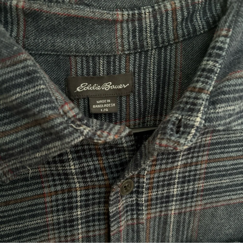 Eddie Bauer Long Sleeve Flannel Button Down Blue Shirt Size Large‎